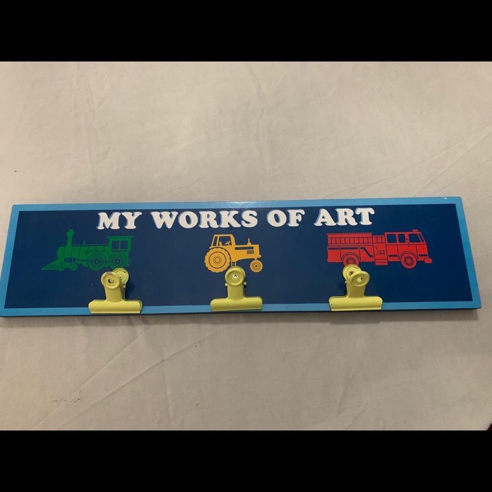 My Works of Art Kids Display Hanger homework artwork paintings